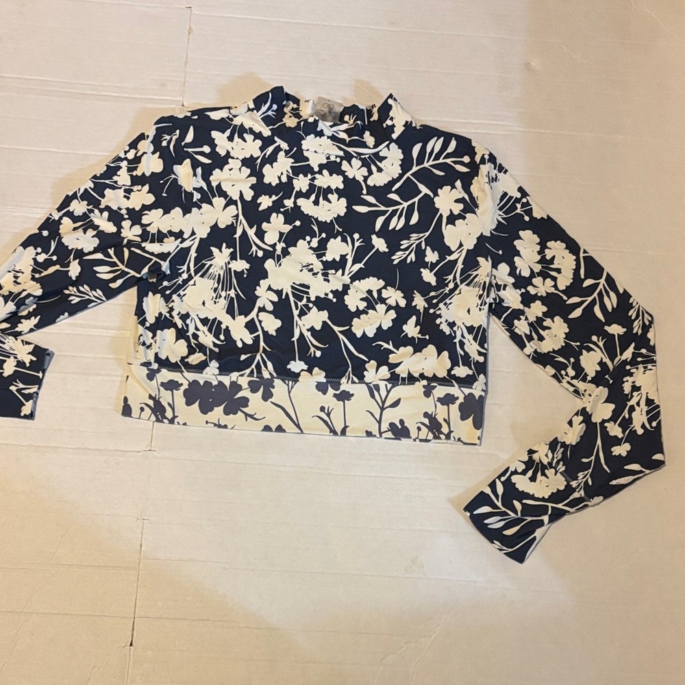 CALIA by Carrie Underwood Navy and Cream Floral Top